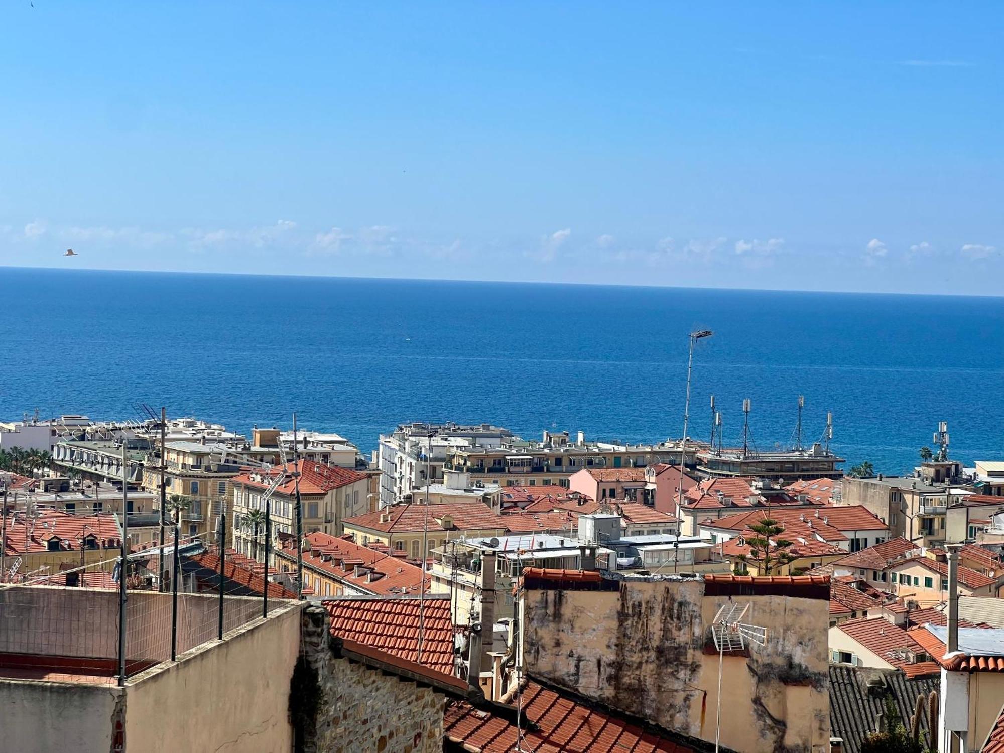 Suite Terrace In Pigna - Sanremo Luaran gambar